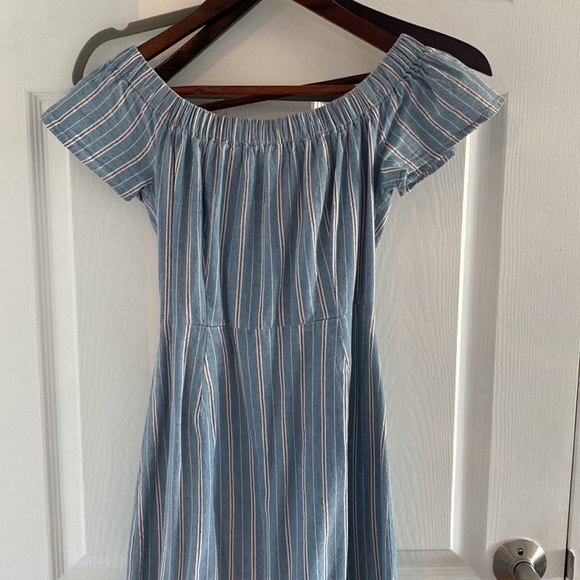 Everly size S off the shoulder dress - Picture 5 of 6